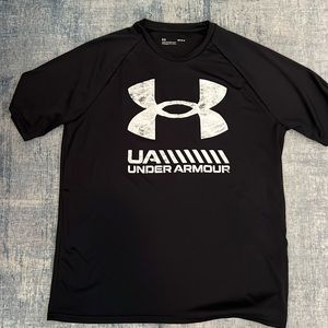Under Armour men’s loose fit large
